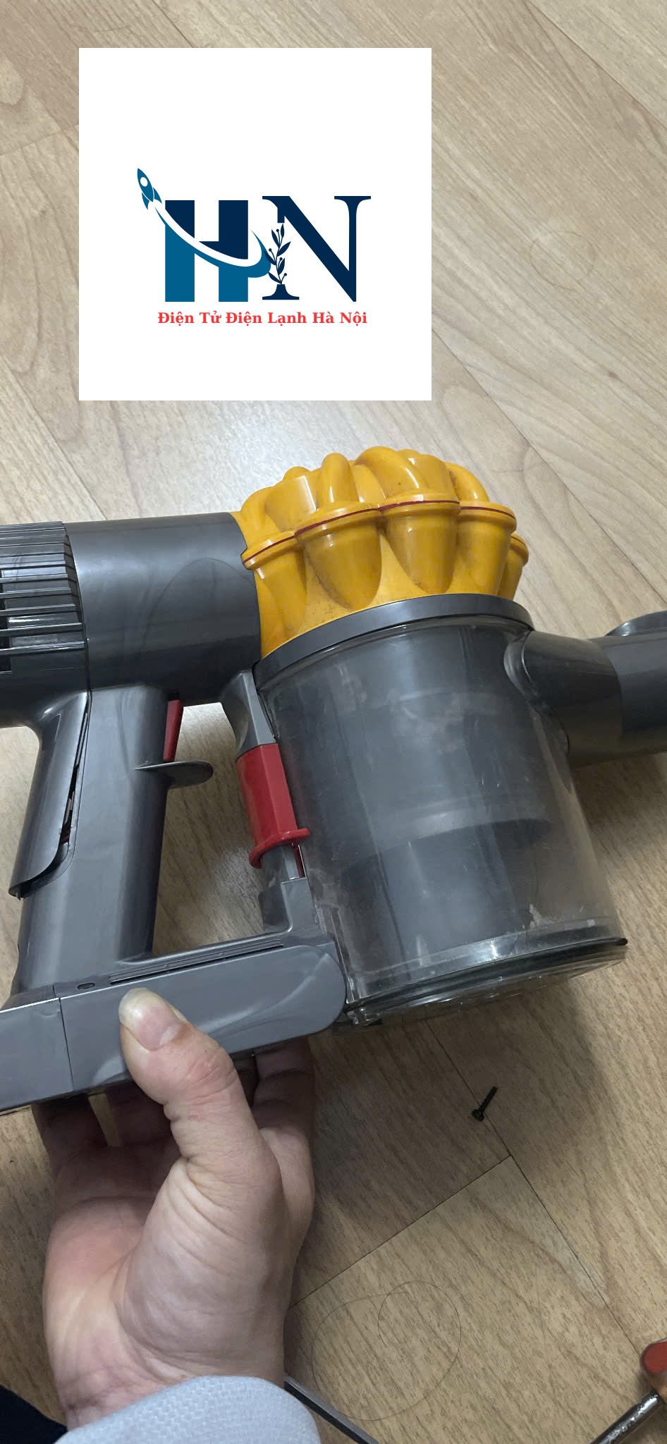 Sửa chữa hút bụi Dyson hanoi
