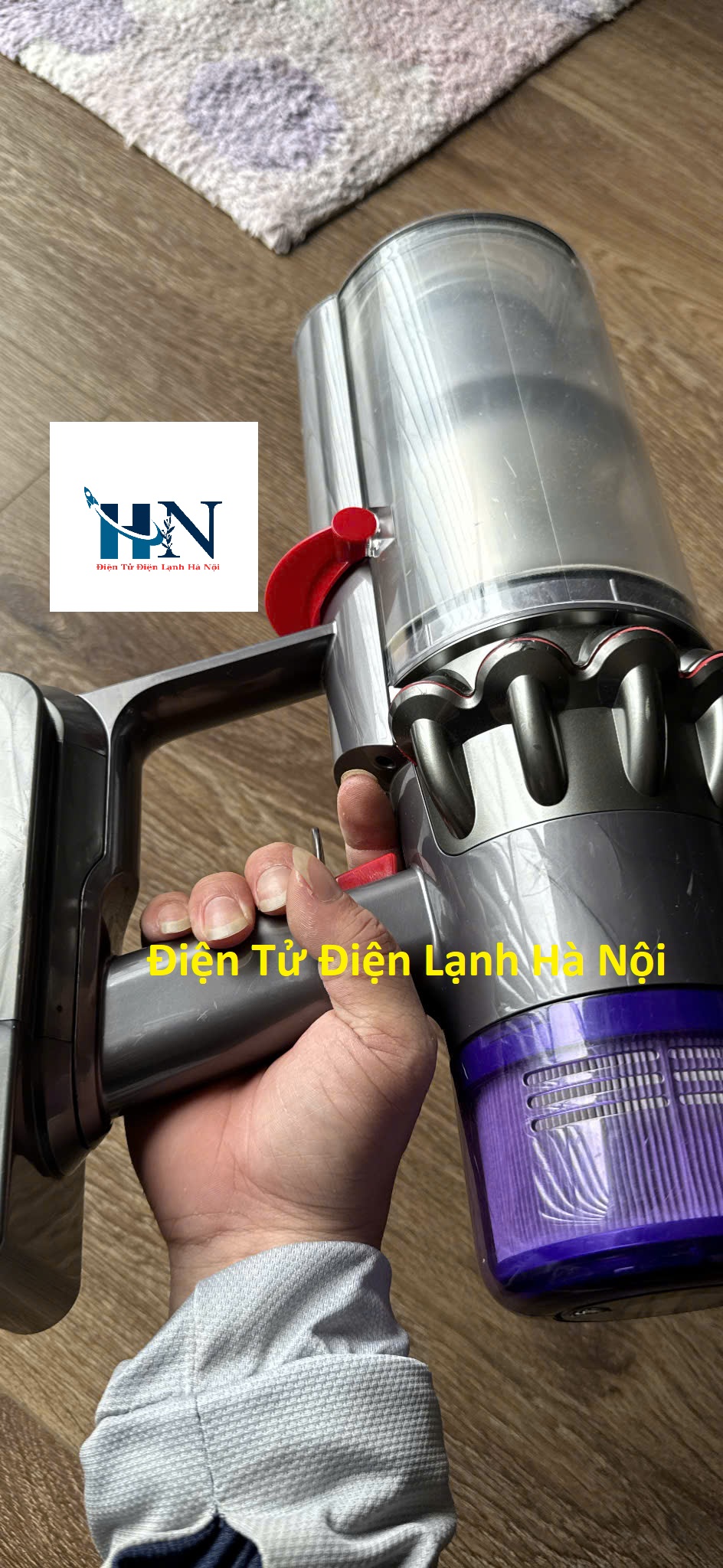 Sửa máy hút bụi Dyson hanoi