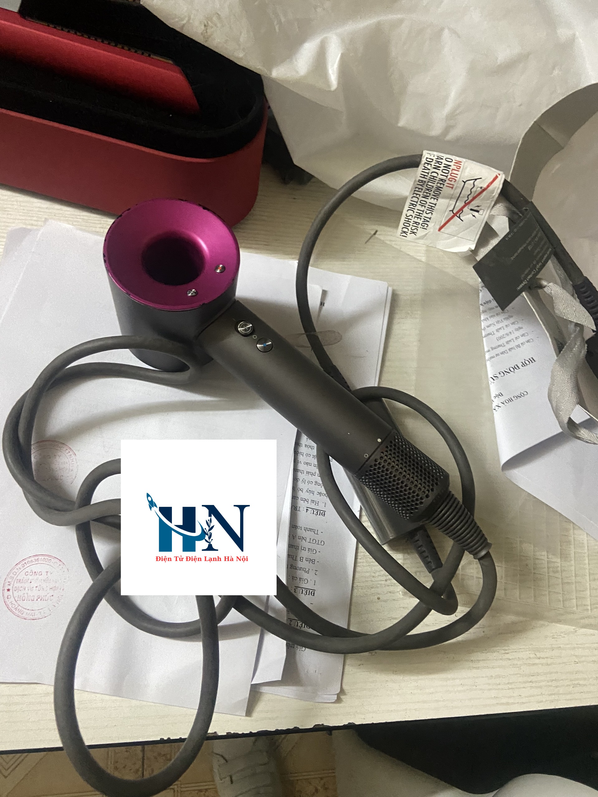 Sửa máy sấy tóc Dyson tại hanoi