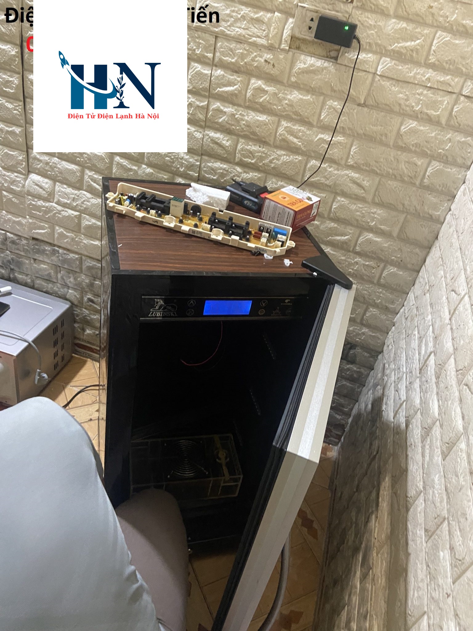 Sửa tủ cigar tại nhà