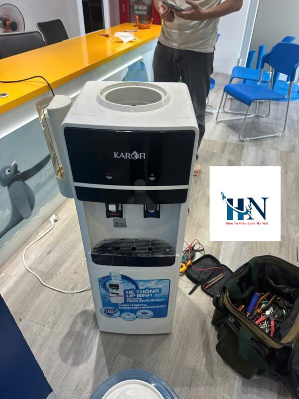 Sửa chữa cây nước nóng lạnh Hà Nội