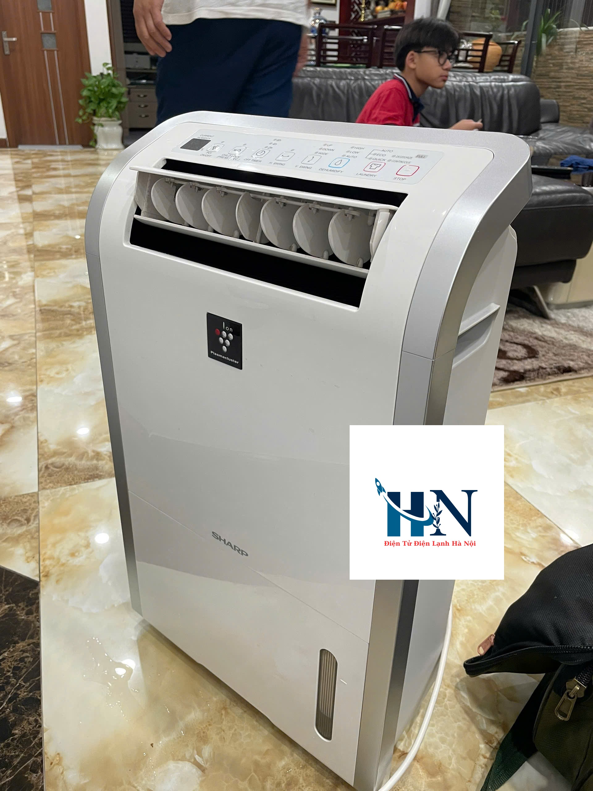 Sửa chữa máy hút ẩm Sharp Hà Nội