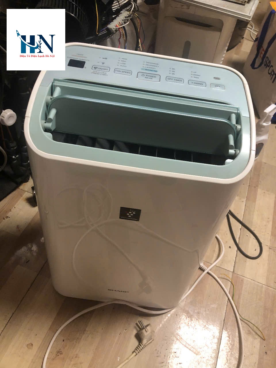 Sửa chữa máy hút ẩm Sharp