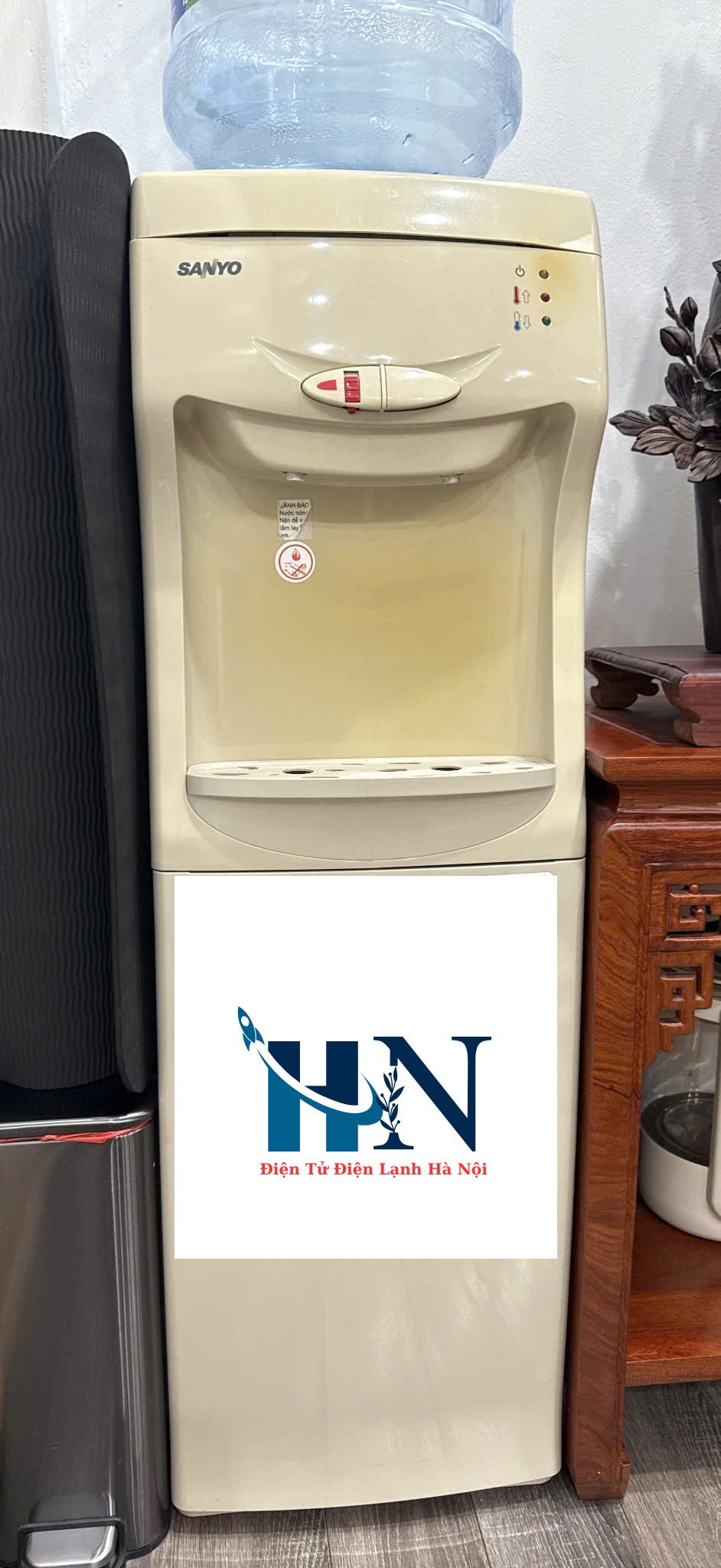 Sửa cây nước nóng lạnh tại nhà Ba Đình
